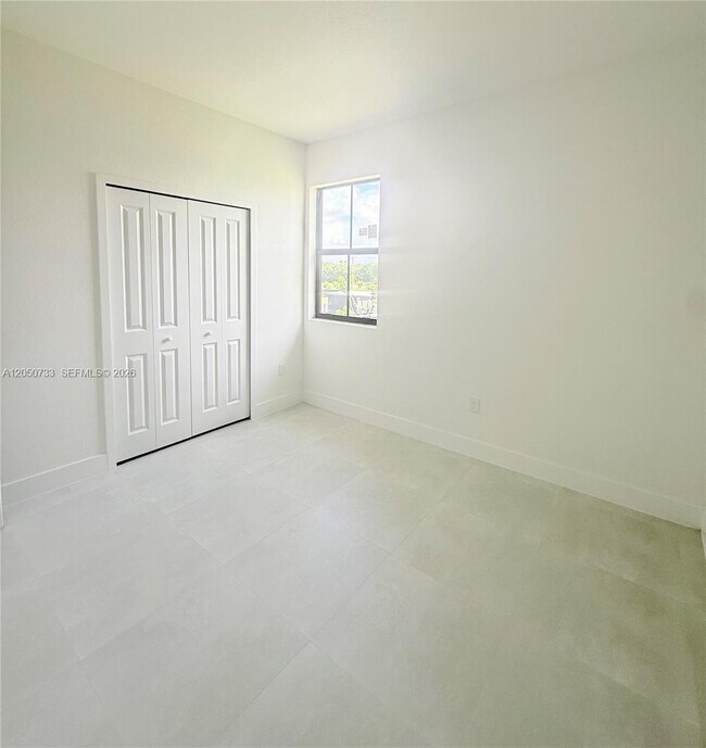 Building Photo - 32242 SW 194th Ave