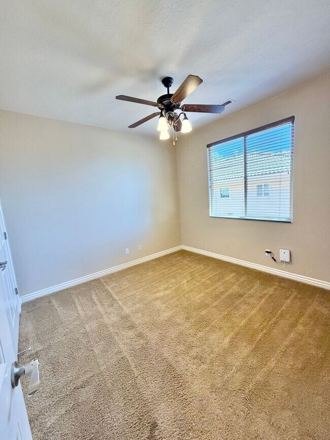 Building Photo - 2176 N Gunsight Dr