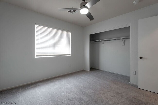 Building Photo - 1109 Devon Downs Ave