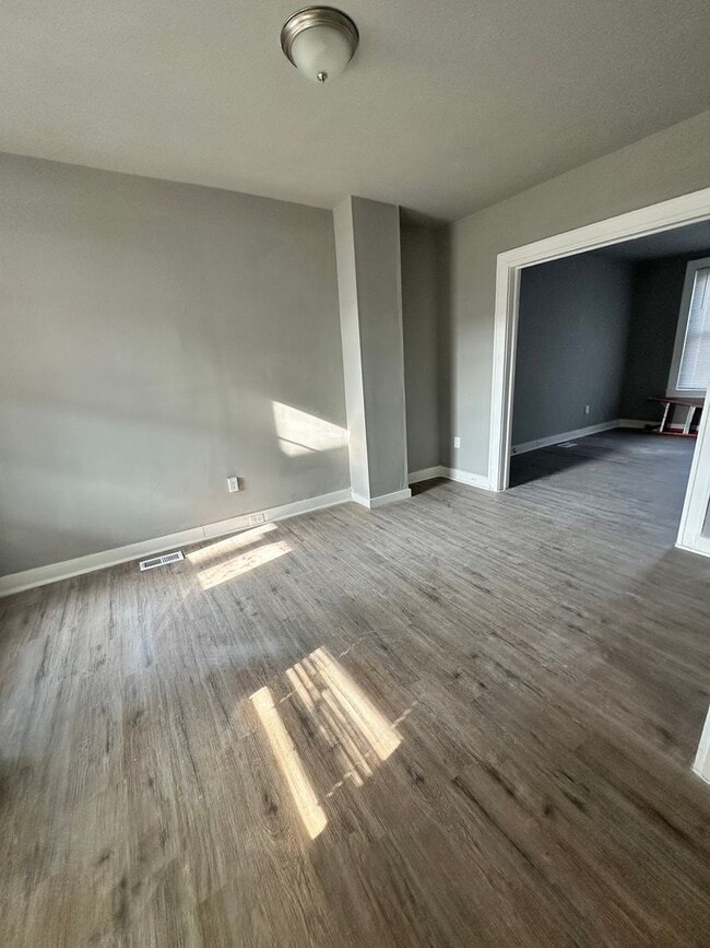 Building Photo - Charming 3-bedroom, 1-bathroom home located in the Cylburn Community