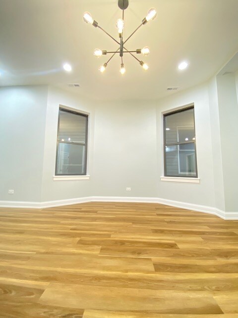 Dining - 1305 E 69th St
