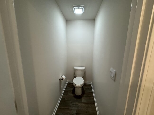 Building Photo - 4109 Laurel Rdg Dr