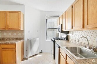 Building Photo - 435 79th St