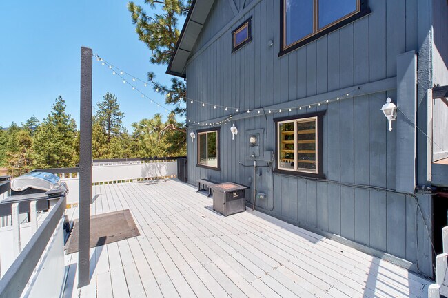 Building Photo - 509 Wallace Ln