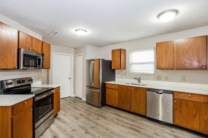 Building Photo - 1231 Willow Bridge Ct