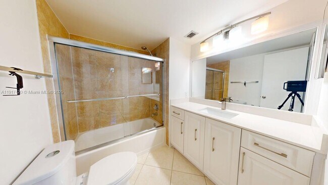 Building Photo - 3300 W Rolling Hills Cir