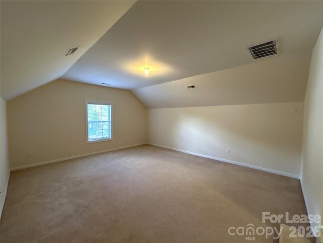 Building Photo - 16110 Cloverleaf Ct