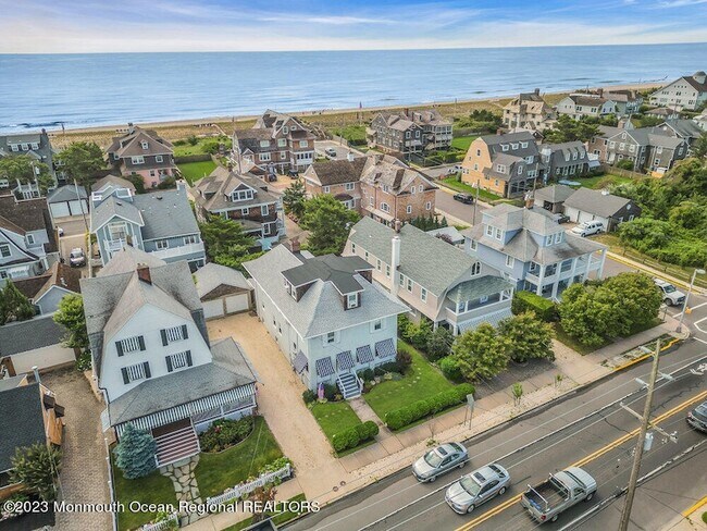 Building Photo - 683 Main Ave