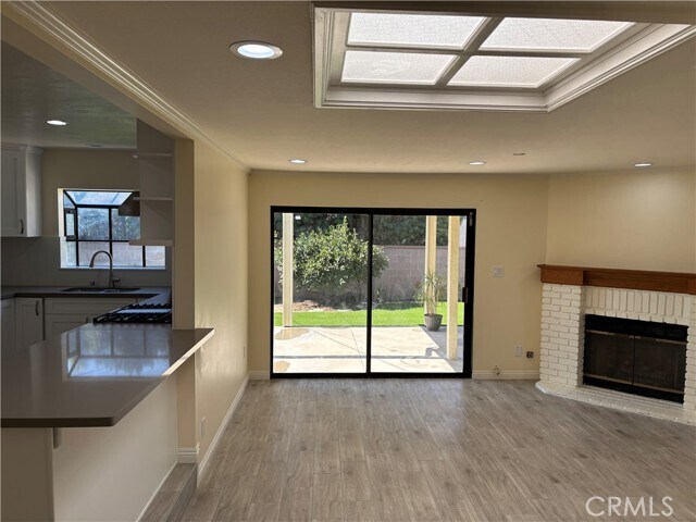 Building Photo - 831 Carob St