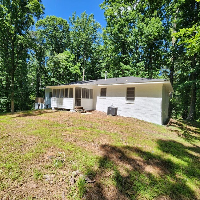 Building Photo - 6218 Stewart Rd