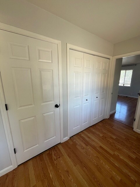 Building Photo - 1020 Stony Glen Ln
