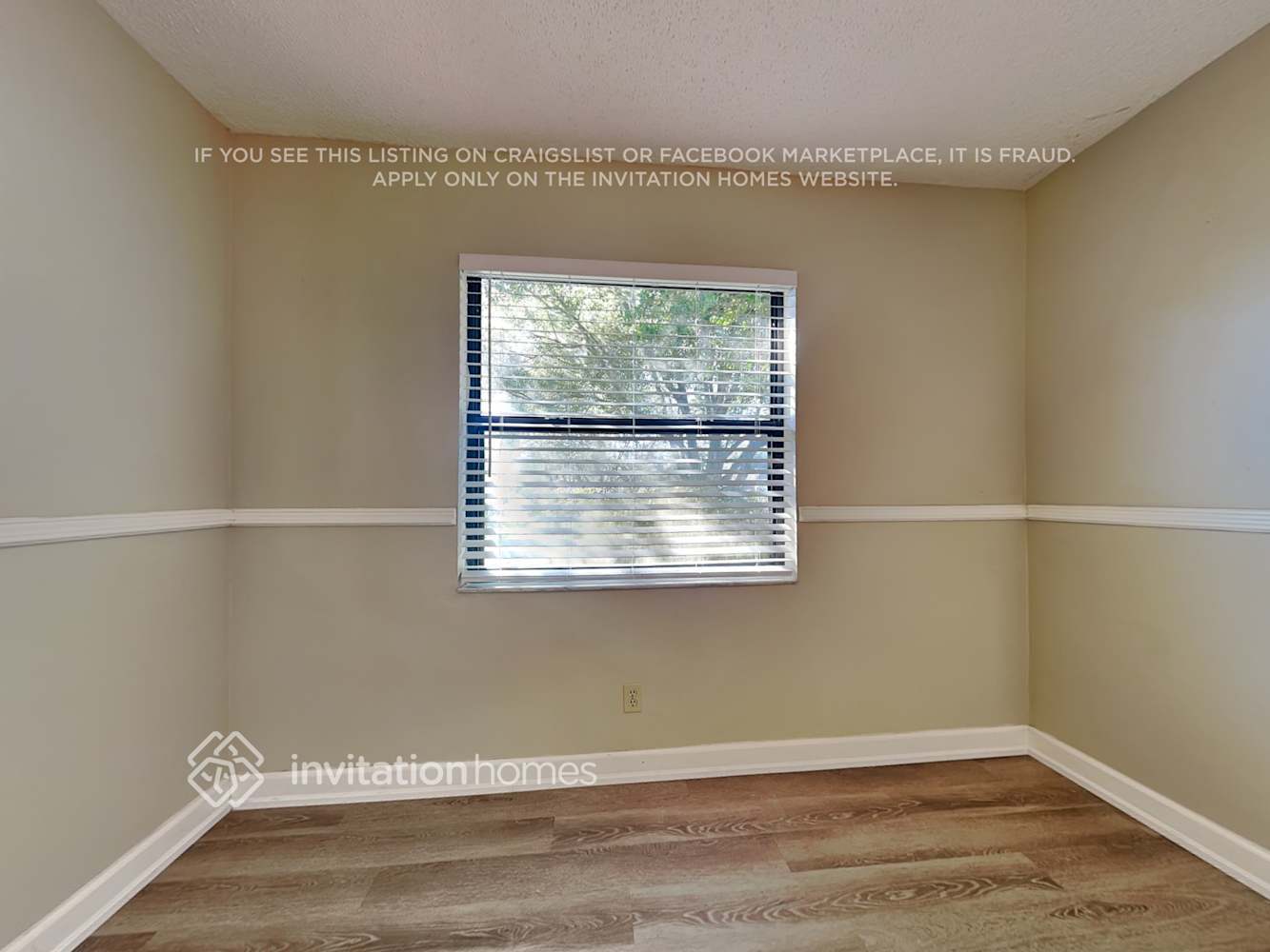 Building Photo - 2301 Beechwood Ct