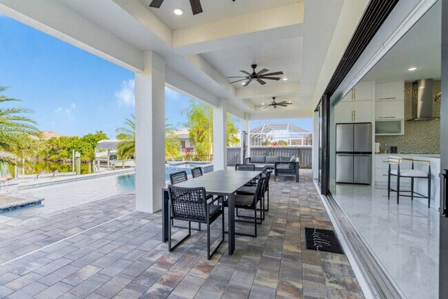 Building Photo - 3611 Gulfstream Pkwy