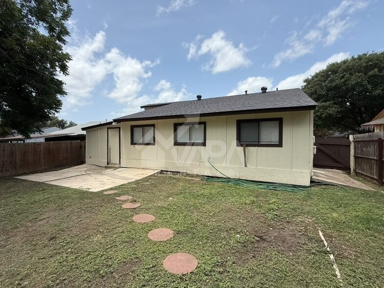 Building Photo - 4066 Enchanted Sun