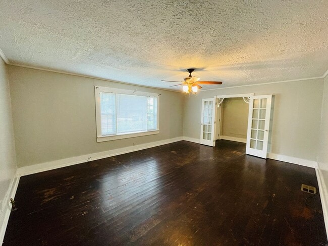Building Photo - 3BR/1BA Home