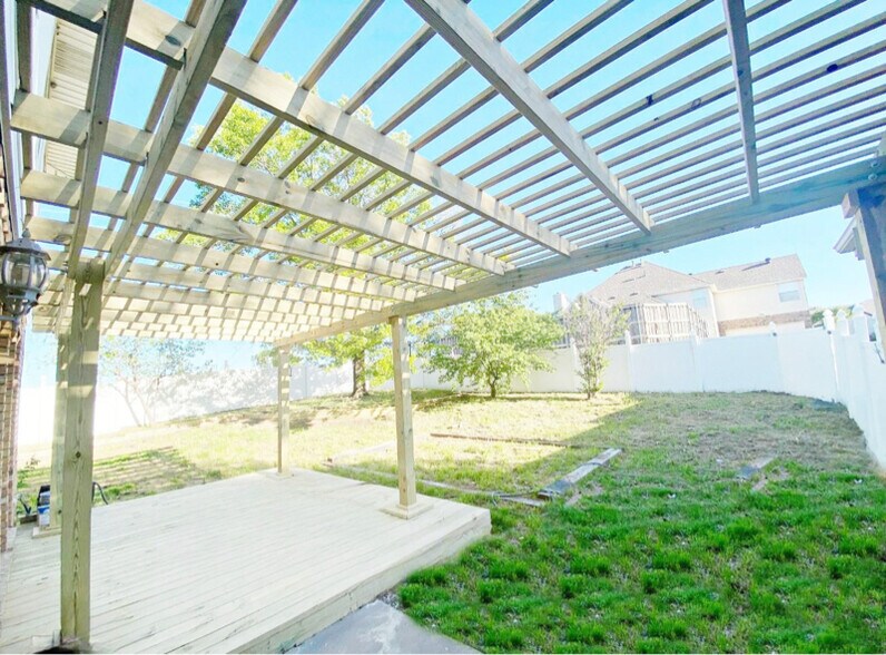 Building Photo - 1700 Shiprock Dr