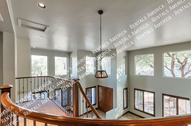 Building Photo - 5295 N Sunset Shadows Pl