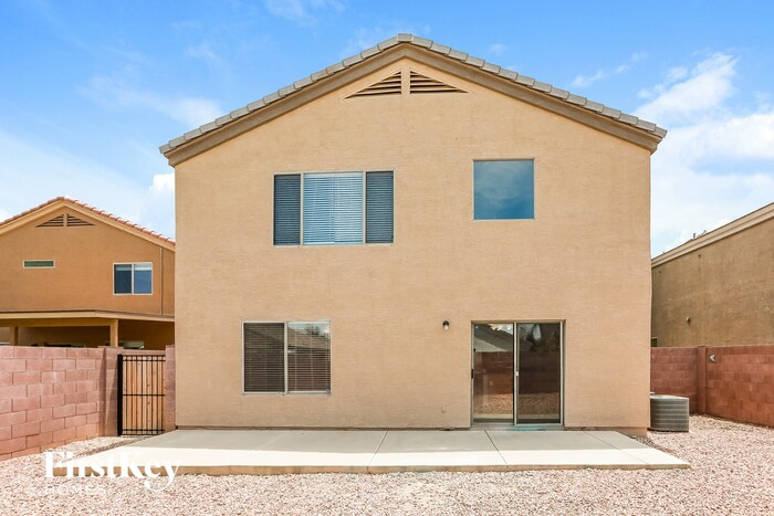 Building Photo - 3160 W Carlos Ln