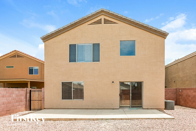 Building Photo - 3160 W Carlos Ln