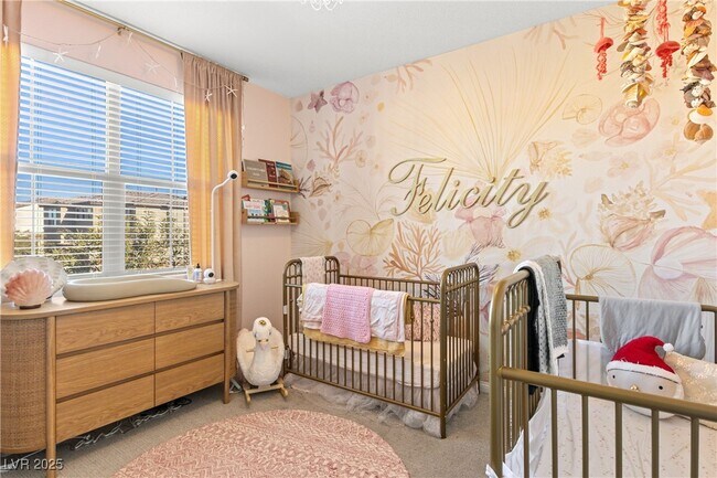 Building Photo - 10331 Western Pine Ave