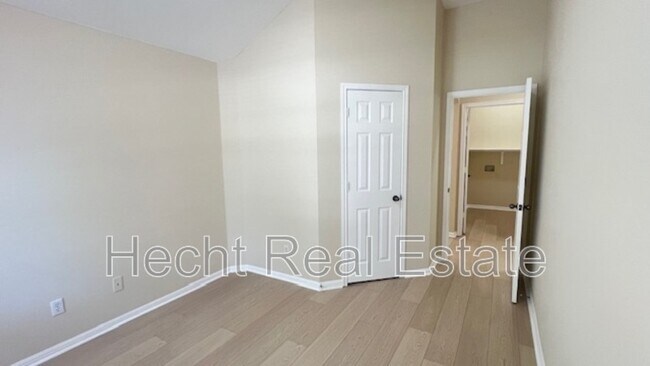 Building Photo - 1712 Bush Coat Ln