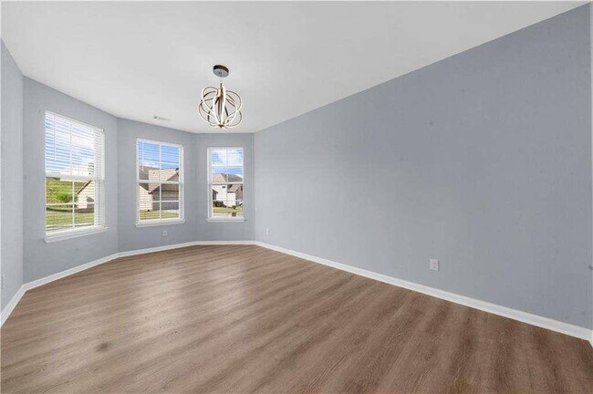 Building Photo - 5435 Mirror Lake Dr