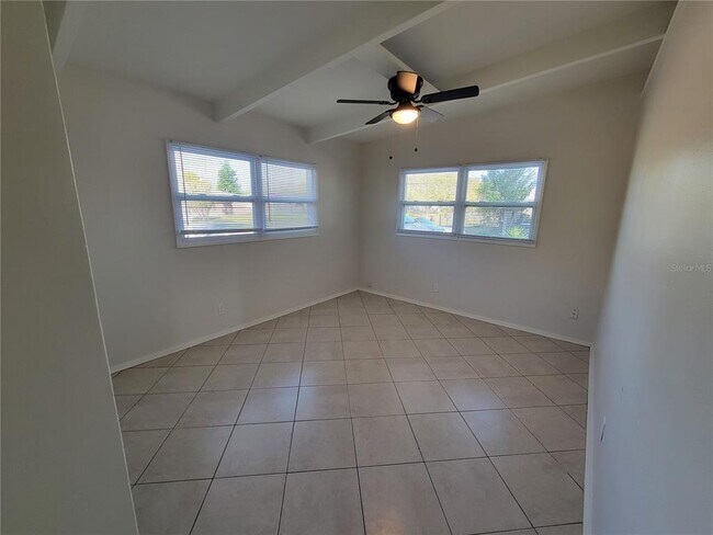 Building Photo - 1212 Windermere Way