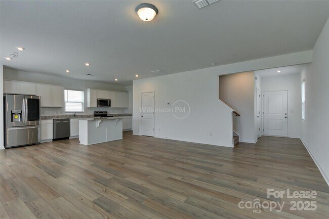 Building Photo - 1280 Maple Shade Rd SW