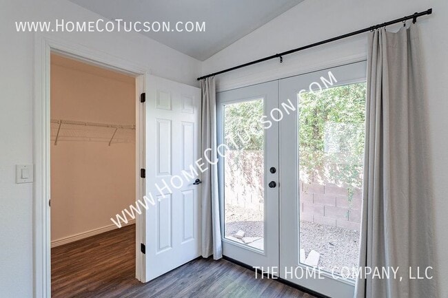 Building Photo - 2581 W Camino De La Joya