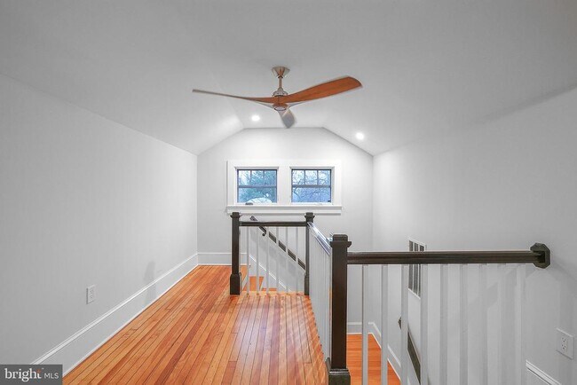 Building Photo - 3744 Huntington St NW