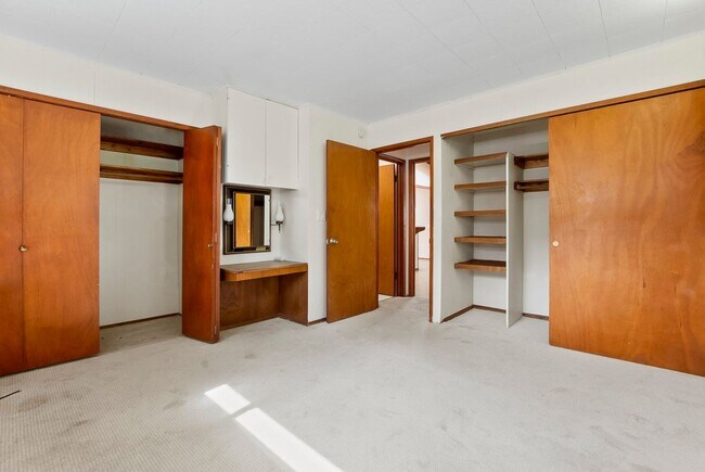 Building Photo - Large 3 Bedroom 2 Bathroom House in La Mesa!