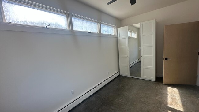 Building Photo - 9 Johnson Ln