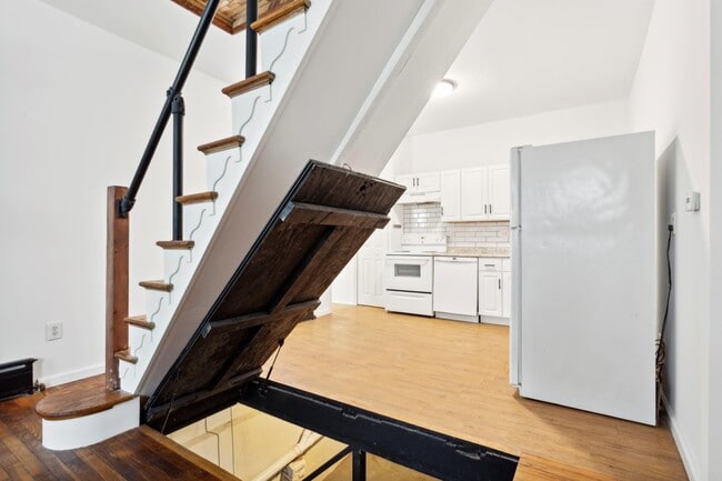 Building Photo - 1212 Day St