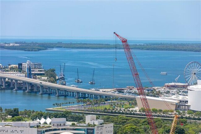 Building Photo - 1600 NE 1st Ave