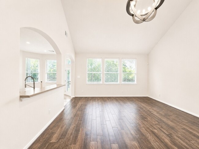 Building Photo - 98 W Knightsbridge Dr