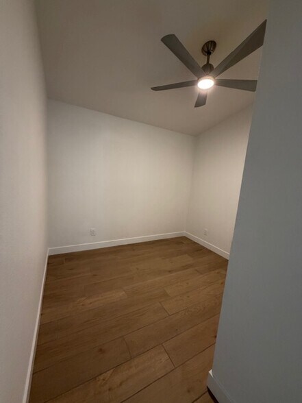 Building Photo - 1122 N 87th St