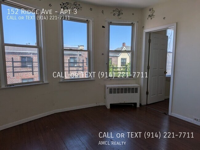 Building Photo - 152 Ridge Ave