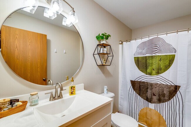 Building Photo - 10268 Cleveland Rd