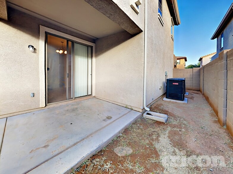 Building Photo - 8505 N 64th Ln