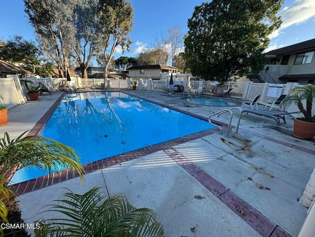 Building Photo - 2853 Instone Ct