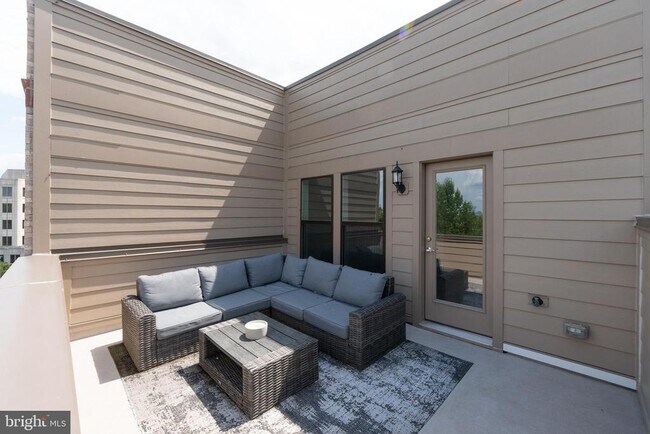 Building Photo - 515 Shorthorn Way
