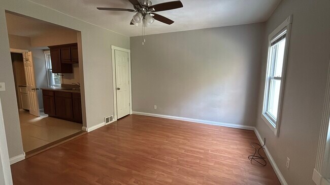 Building Photo - 12010 Paul Ave