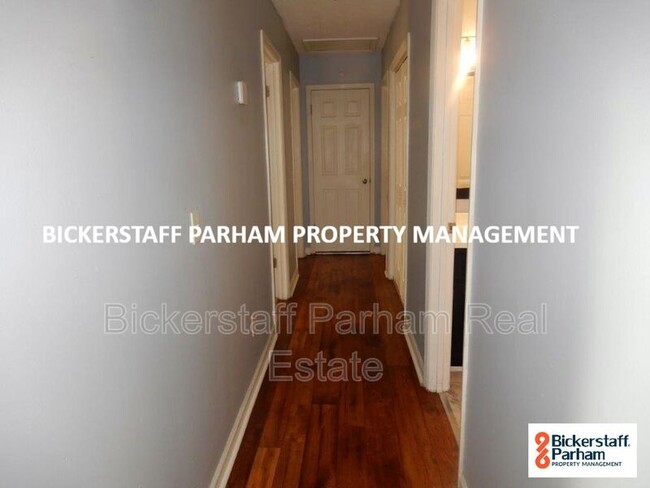 Building Photo - 5342 Brookview Dr
