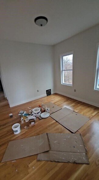 Building Photo - 20 Leston St