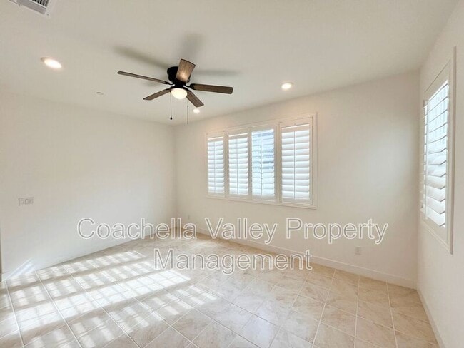 Building Photo - 76279 Cambridge Dr