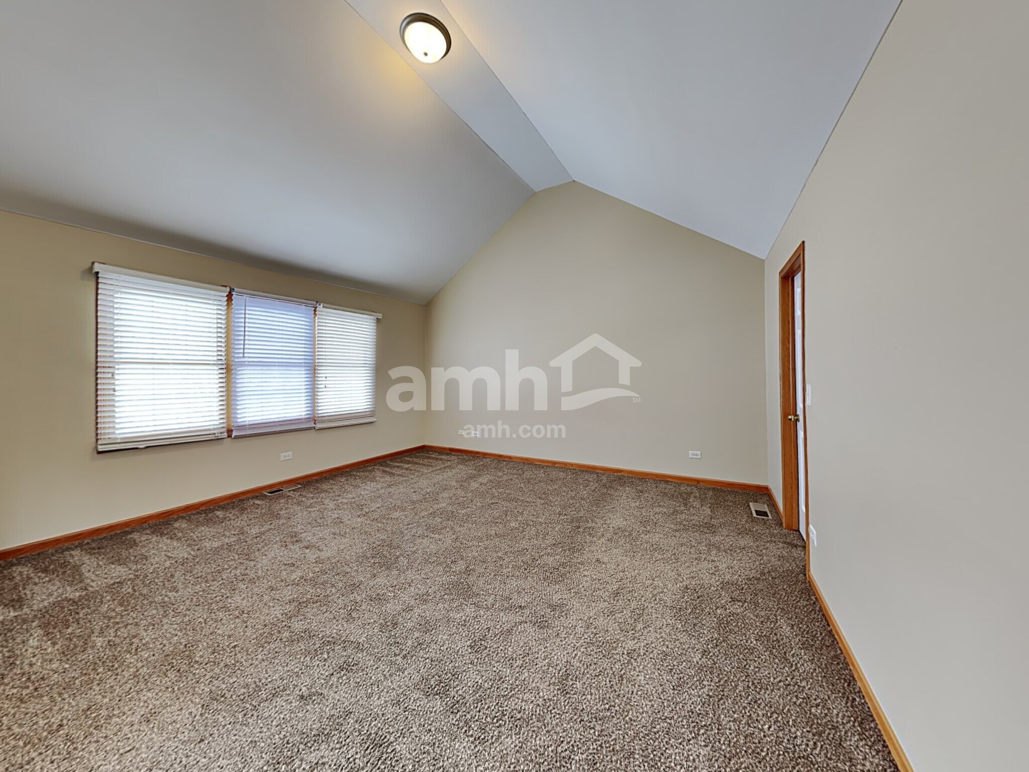 Building Photo - 25021 Vermette Rd