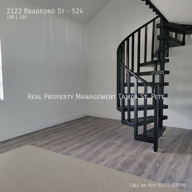 Building Photo - 2122 Bradford St