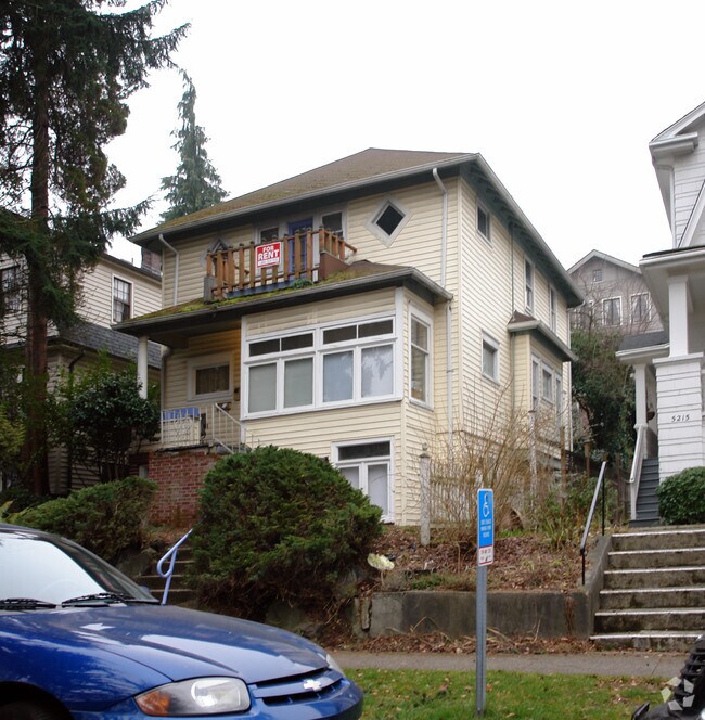 UDistrict Rooming House 5211 19th Ave NE Seattle WA 98105