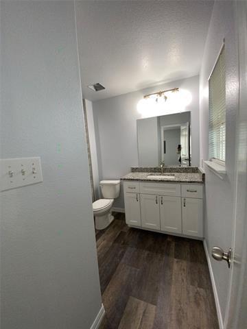 Building Photo - 924 E Annie St