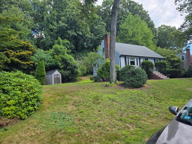Building Photo - 12 Cedar Dr